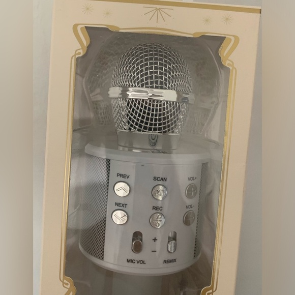 Vivitar Wireless Bluetooth Karaoke Microphone Portable Handheld Speaker USB New - Picture 2 of 3